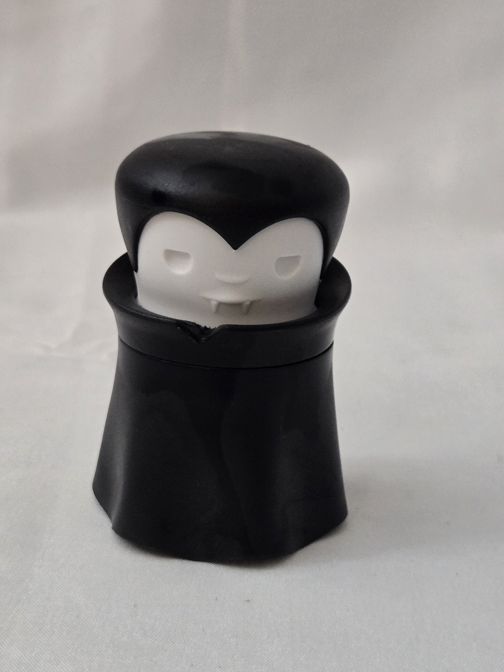 OTOTO Gracula Garlic Crusher Mincer Dracula Vampire Gothic Kitchen Gadget
